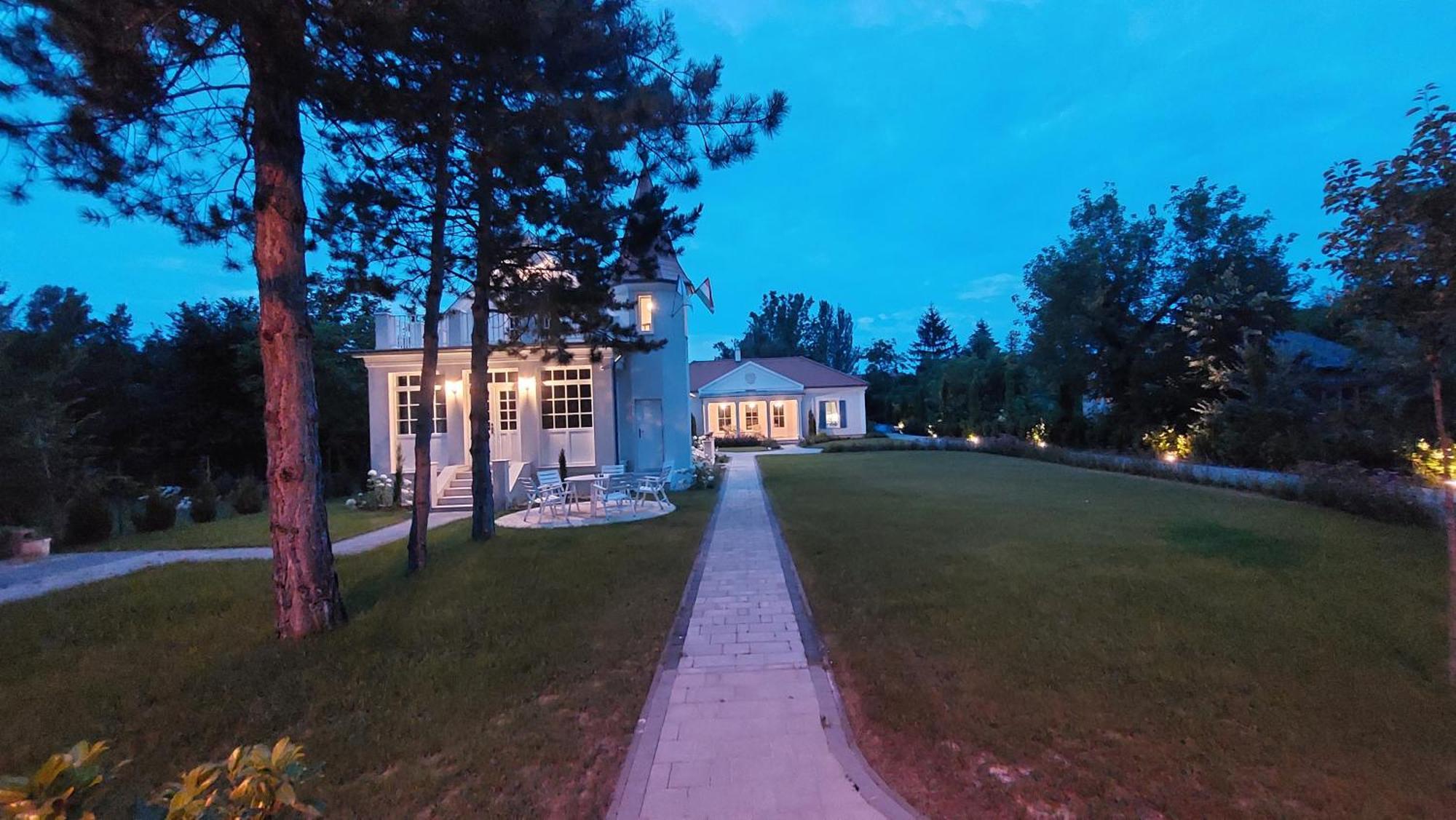 Schieszl Villa Zamárdi Exteriör bild